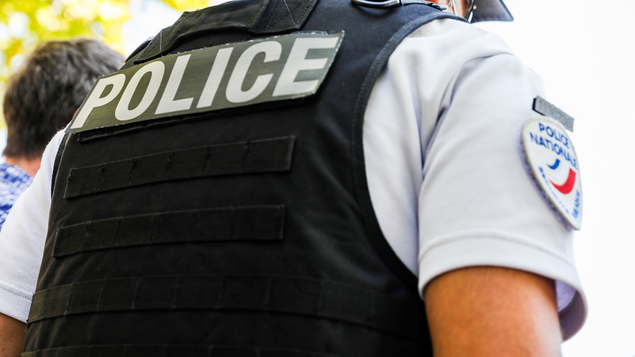 six blessés, dont trois graves, dans une rixe au couteau
