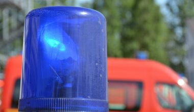 un homme dans un état grave après une chute de trois étages, depuis un logement Airbnb