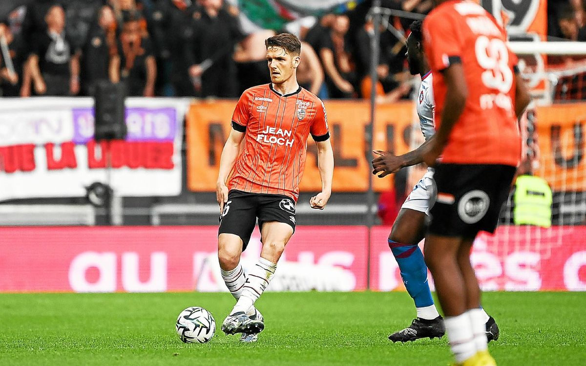 Le défenseur du FC Lorient Julien Laporte vers Montpellier