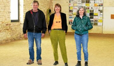 Cet été, le centre de Questembert sera habillé par des sculptures de livres géantes grâce à l’artiste Jean-Michel Rubio
