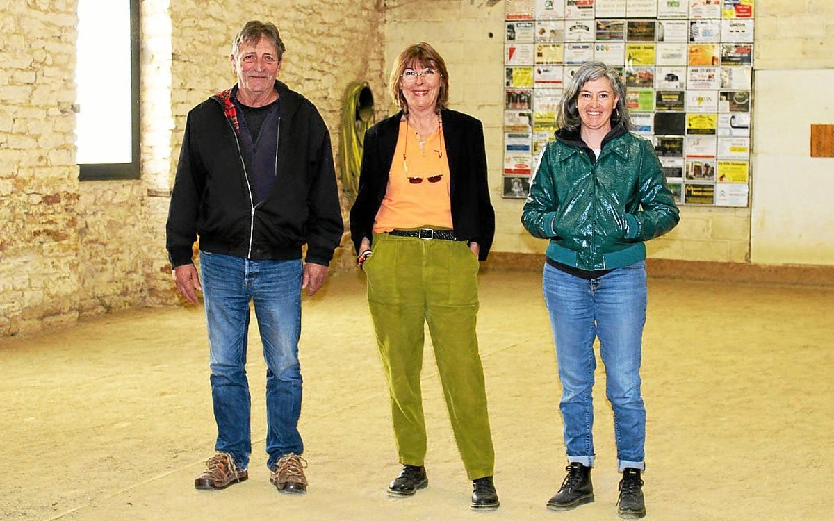 Cet été, le centre de Questembert sera habillé par des sculptures de livres géantes grâce à l’artiste Jean-Michel Rubio