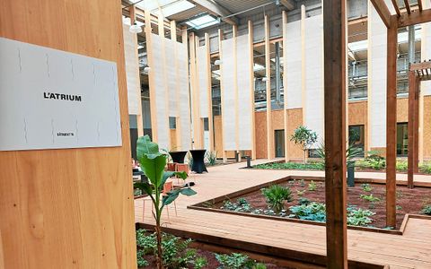 Un atrium commun a été installé à proximité de l’entrée du Bâtiment 78.