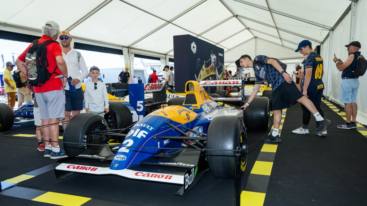 Outre les Renault Formule 1, on peut aussi découvrir quelques Williams équipées de moteur Renault.