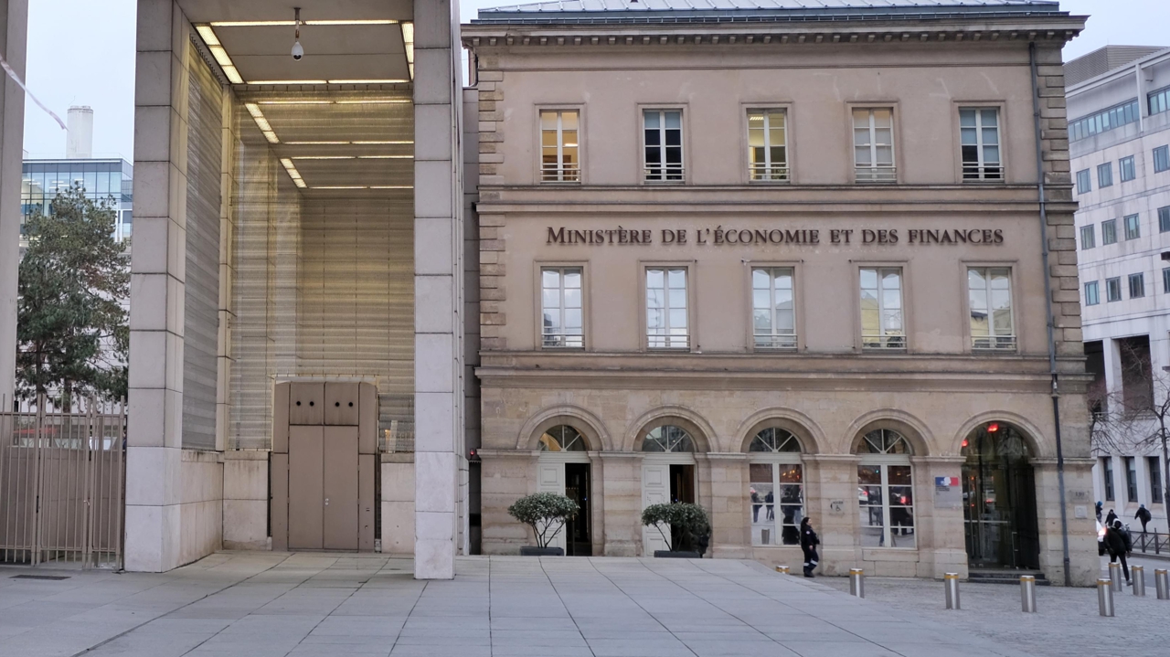 l’agence américaine S & P laisse un répit à la France en laissant sa note inchangée