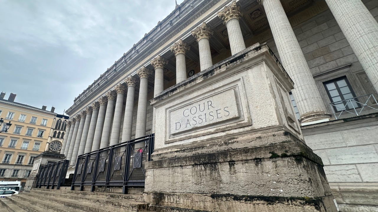 neuf ans de réclusion pour avoir tué son père à coups de couteau