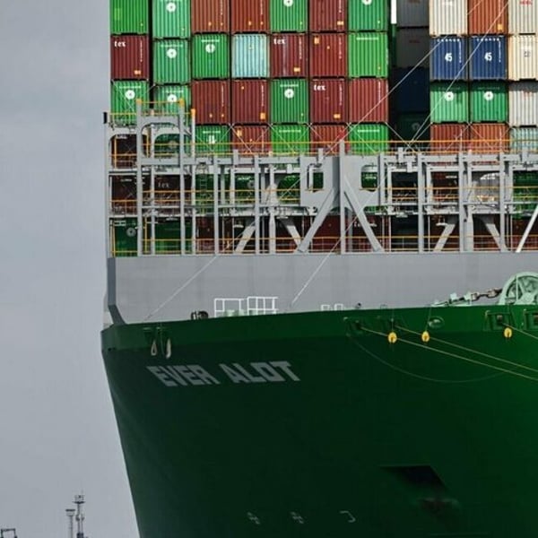 Inde et Royaume-Uni concluent un accord commercial en pleine tempête douanière
