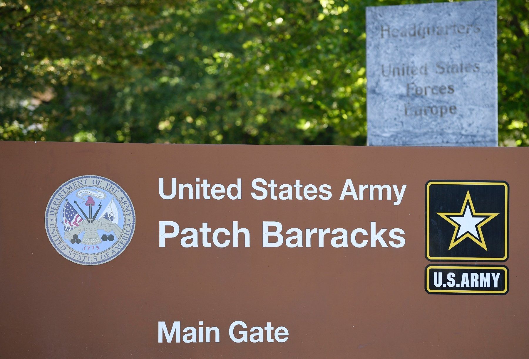 La porte principale du quartier général du Commandement des forces des Etats-Unis en Europe (EUCOM) à Patch Barracks à Stuttgart, dans le sud de l'Allemagne, le 29 juillet 2020