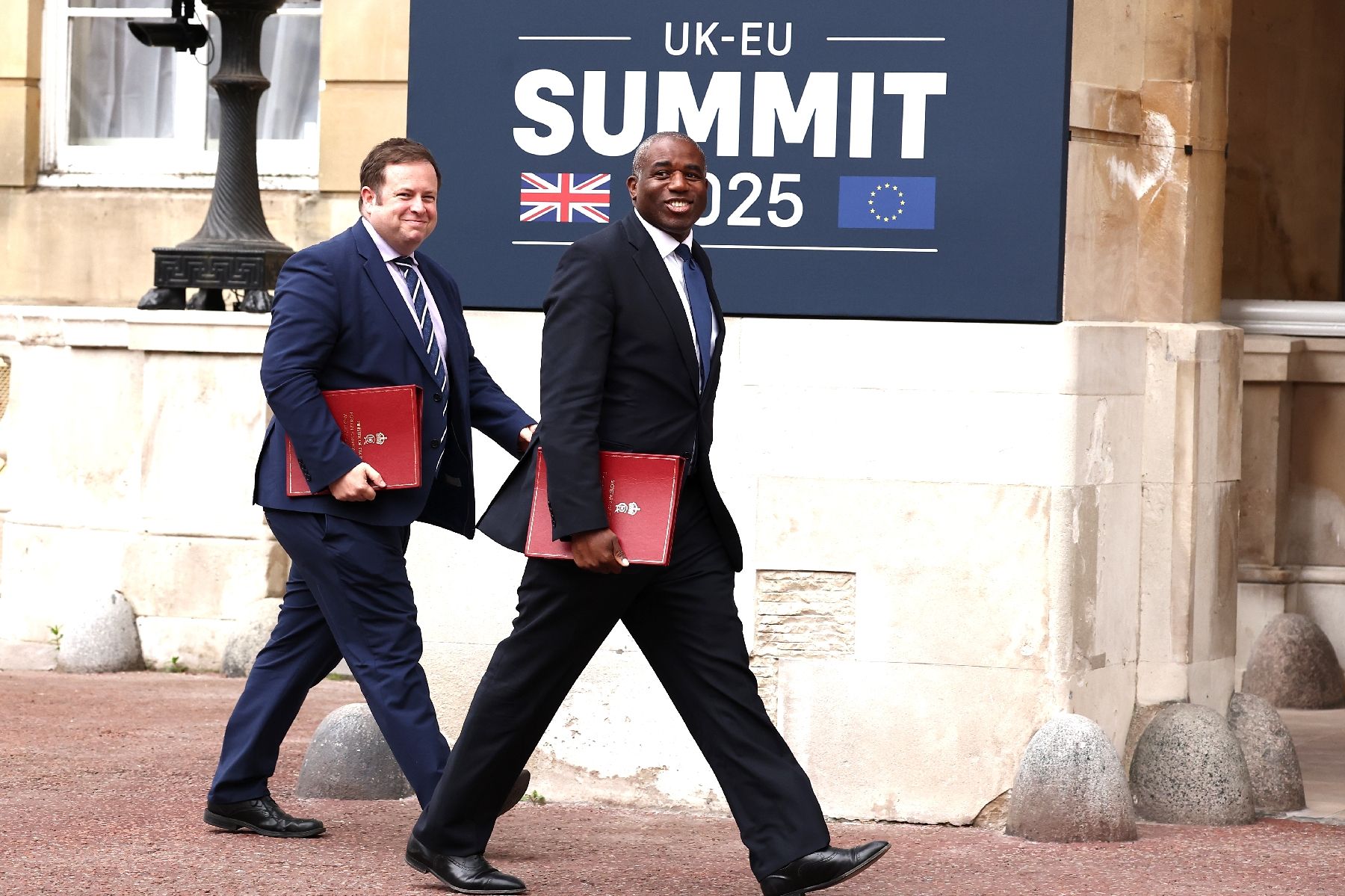 Le secrétaire d'Etat britannique aux Affaires étrangères David Lammy arrive au sommet UK-UE à Londres le 19 mai 2025