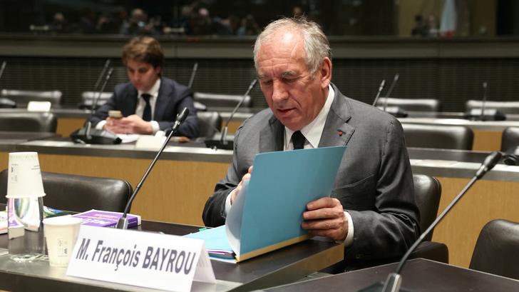 Tendue, l’audition de Bayrou sur Bétharram a viré au bazar à cause d’une vidéo