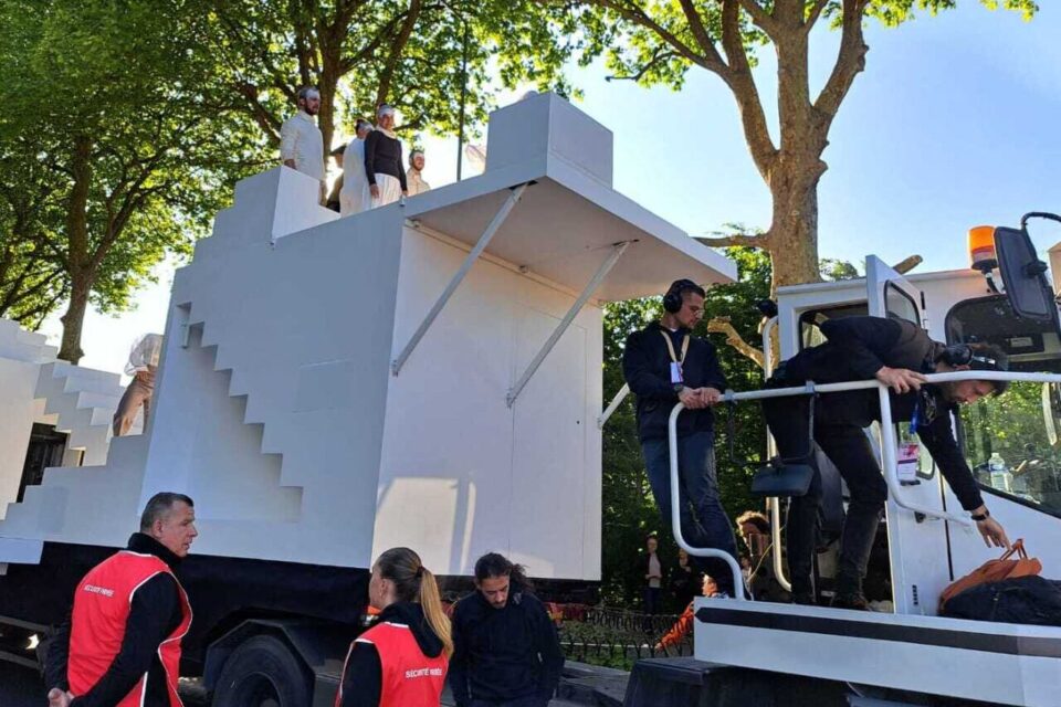 Parade Millénaire Caen place spectacle