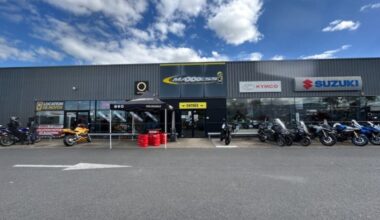Deux pilotes Moto GP de renommée mondiale attendus dans cette concession près de Caen !