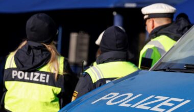 un réseau complotiste et extrémiste fait l’objet d’une vaste opération policière