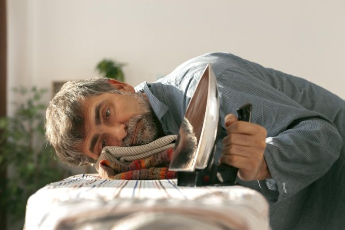 80% de la population souffre d'un cerveau dénutri cause mauvaise alimentation Ma Santé Un homme fatigué qui souffre d'un cerveau dénutri comme 80% des gens.