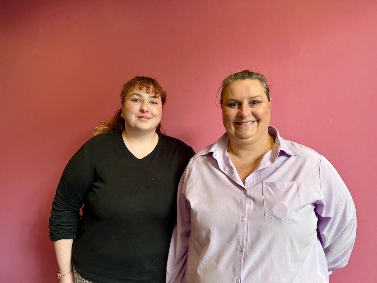 À Lille, Ayma et sa maman Céline ouvrent Aya Books, une librairie salon de thé spécialisée dans la romance