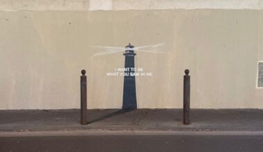 Banksy fait son retour sous forme de phare dans la deuxième ville française