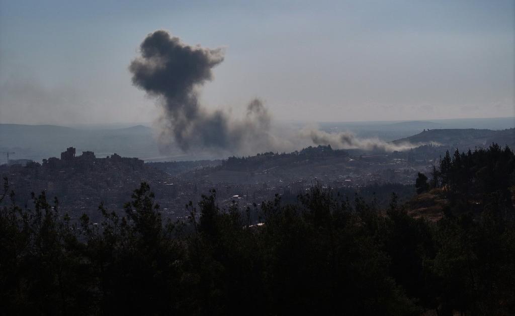 Israël bombarde les environs du palais du président syrien