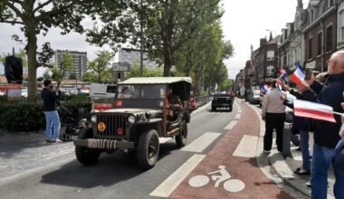 [VIDÉO] Grand défilé et expo de véhicules militaires pour les 80 ans de la Libération à La Madeleine