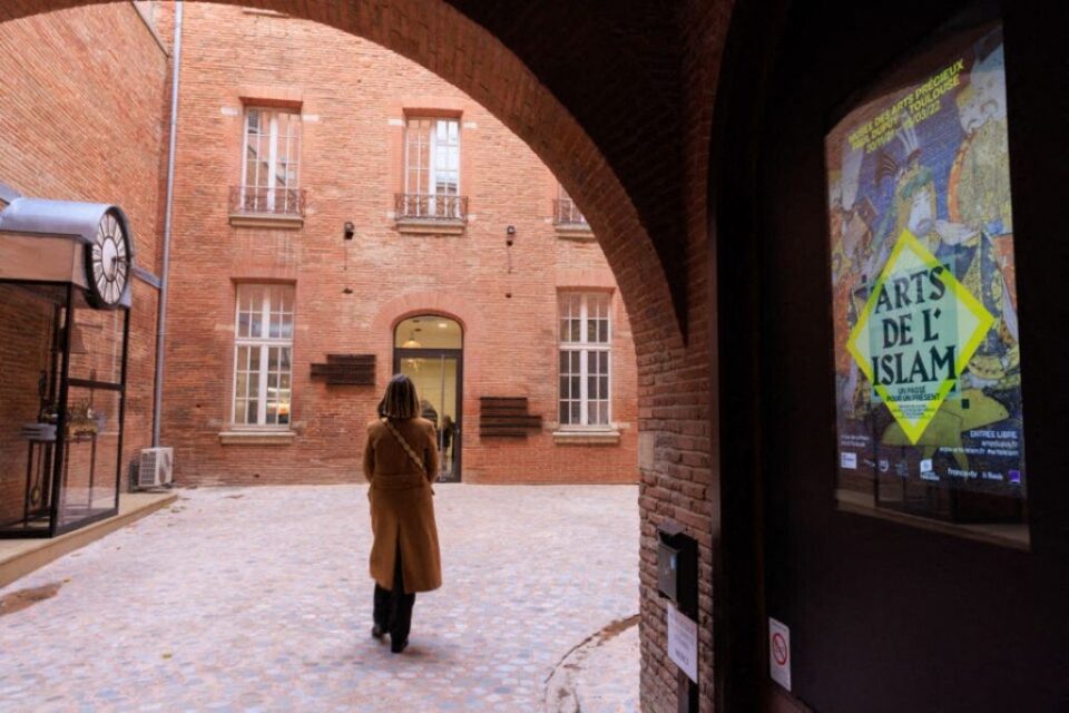 Le musée se trouve dans le quartier Saint-Etienne, dans le centre de Toulouse.
