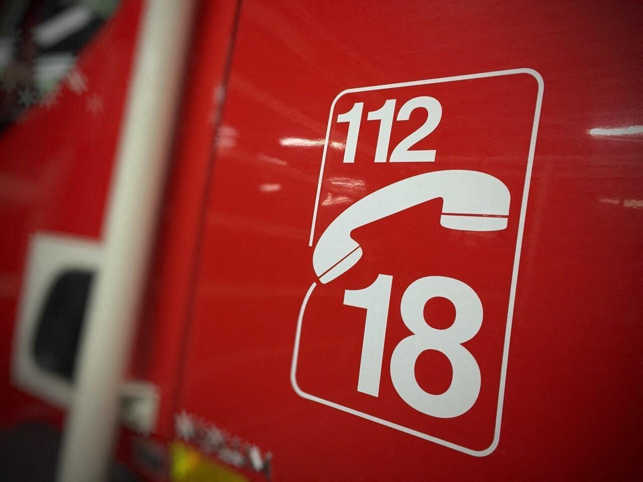 un enfant de 3 ans entre la vie et la mort après une collision entre deux voitures