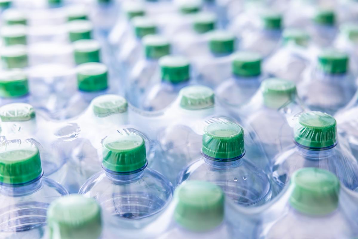 Un lien entre microplastiques et risques de démence ? Plusieurs études sonnent l'alarme