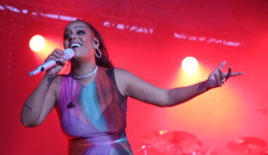la chanteuse Amel Bent sera en dédicace dans un centre commercial