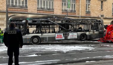 Paris : un bus vide de la RATP prend feu boulevard de Clichy