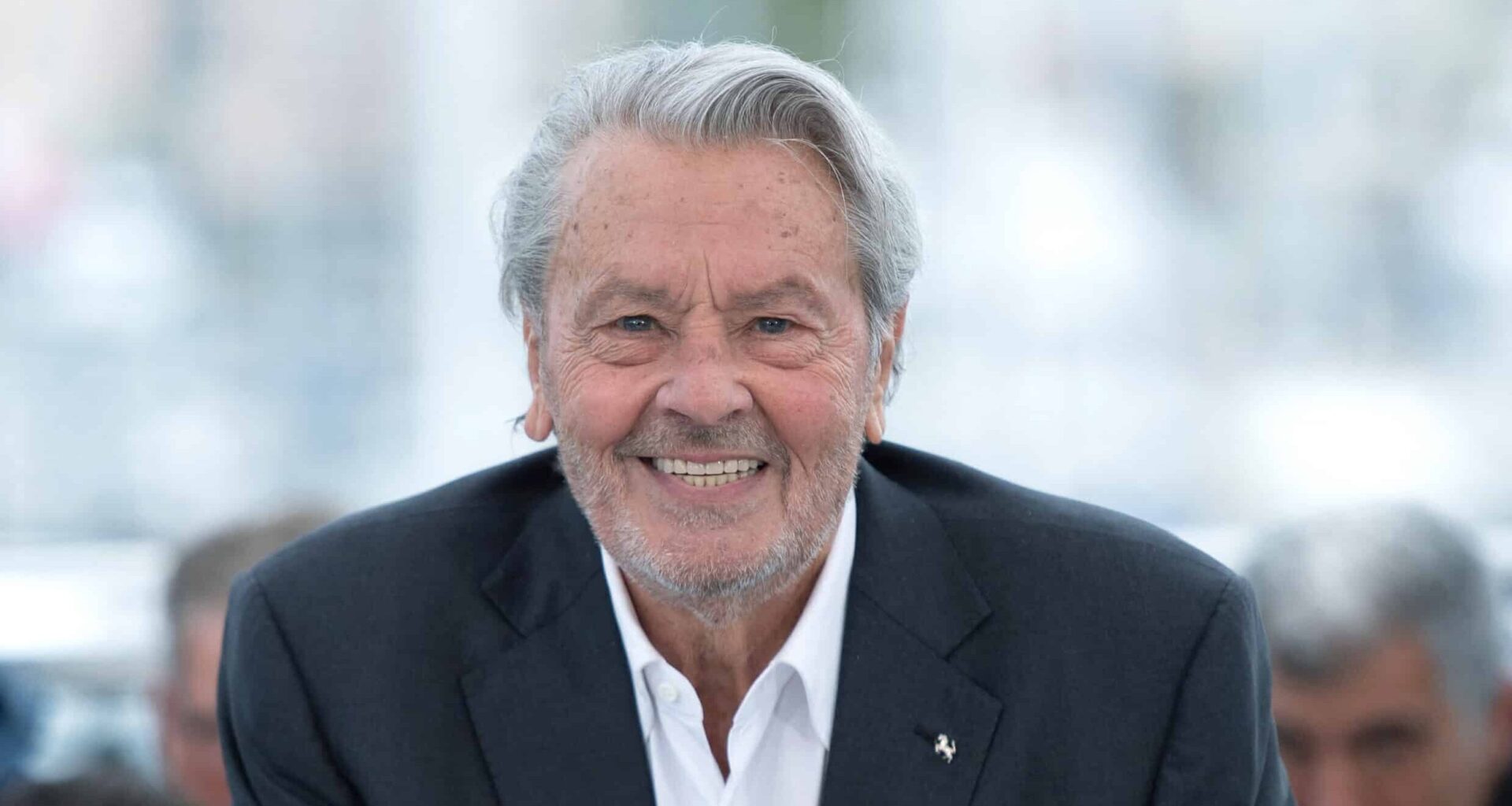 Alain Delon : Le mystère de sa fille vietnamienne enfin résolu ?