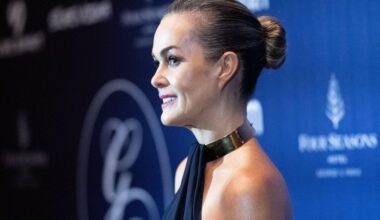 Laeticia Hallyday dans une robe qui ne cache presque rien au Festival de Cannes