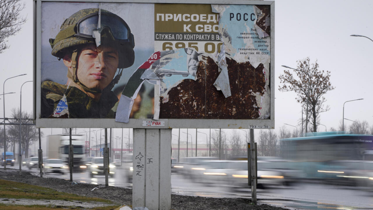 À la Une: parti en Russie pour devenir pharmacien, il finit par combattre pour Moscou en Ukraine