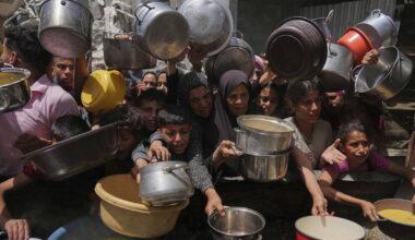 Benyamin Nétanyahou joue les humanitaires, alors que l’offensive de Tsahal redouble à Gaza – Libération
