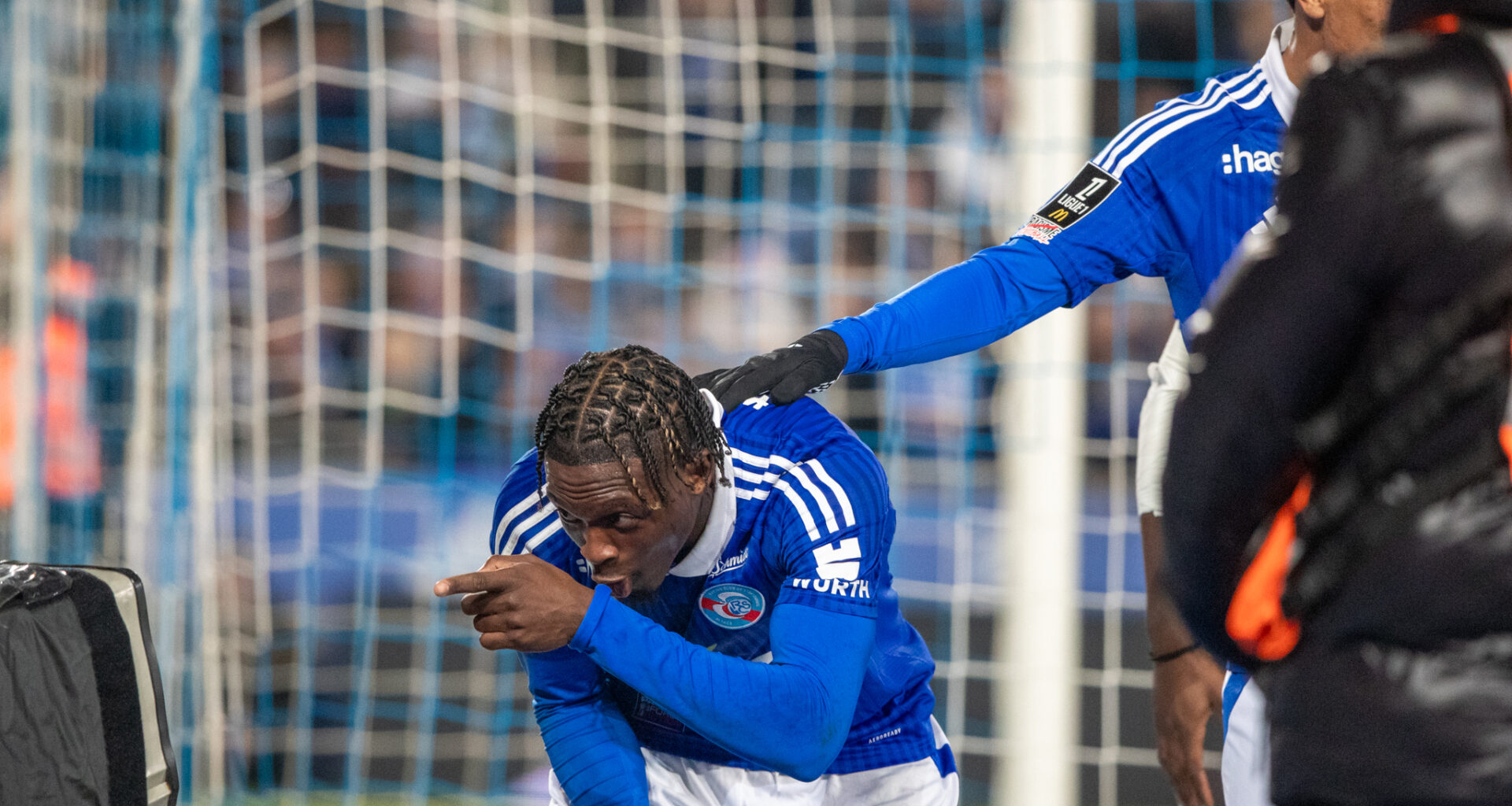 Le geste fort de Dilane Bakwa face au PSG pour Saïdou Sow — Alsa'Sports