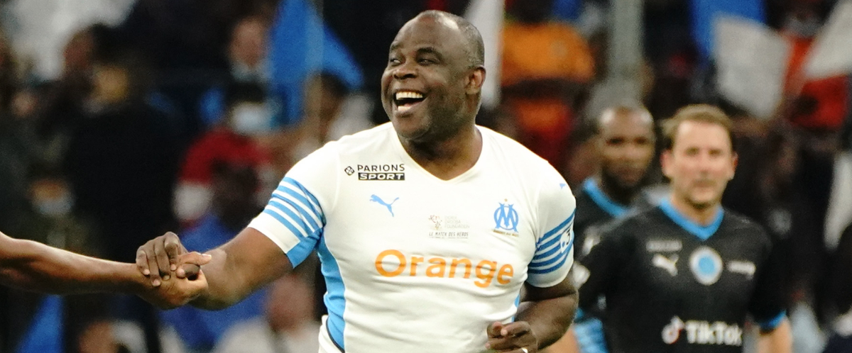 Basile Boli rétropédale sur le PSG...