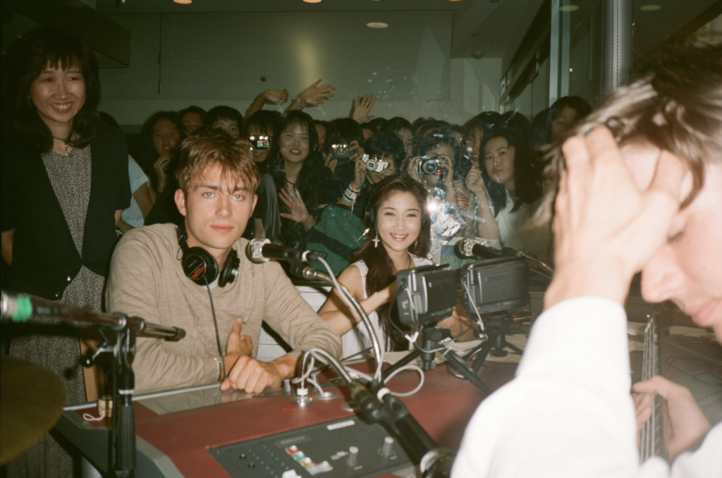 Damon Albarn dans le livre No One You Know: Dave Rowntree's Early Blur Photos (2025).