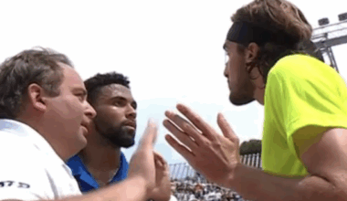 ATP - Rome > Grosse explication entre Fils et Tsitsipas au filet, l'arbitre décide d'intervenir
