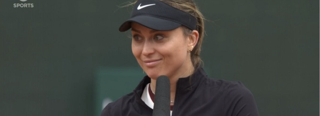 Roland Garros > Badosa, après sa victoire contre Osaka : "Merci Nadal car je dois dire que lorsque j'ai perdu le premier set, la première chose que j'ai faite a été de regarder l'emprunte de Rafa et de me dire : 'Allez Paula, tu dois te battre comme lui'"