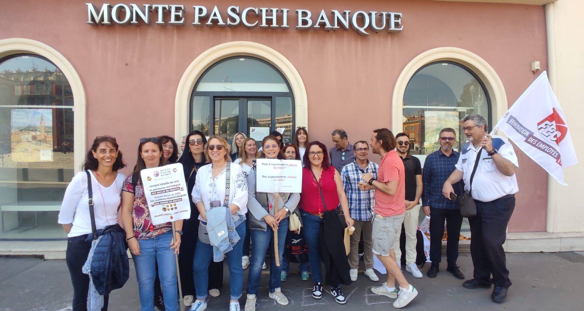 "Il n’y a plus d’embauches, les départs ne sont pas remplacés": les employés de la banque Monte Paschi se sont mobilisés ce mercredi 30 avril à Nice