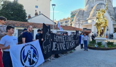 "Par cette manifestation, on vient reprendre nos places, nos rues": les jeunes identitaires à visage découvert pour la première fois devant la statue Jeanne-d’Arc à Nice