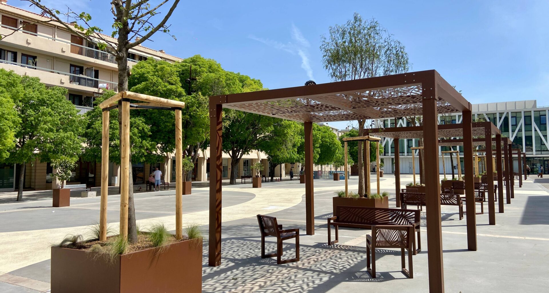 "Je suis très déçue" La nouvelle place De Gaulle ne fait pas l’unanimité à La Valette