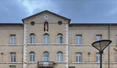 Un appel pour "sauver" l’horloge de l’institution Sainte-Marie à La Seyne