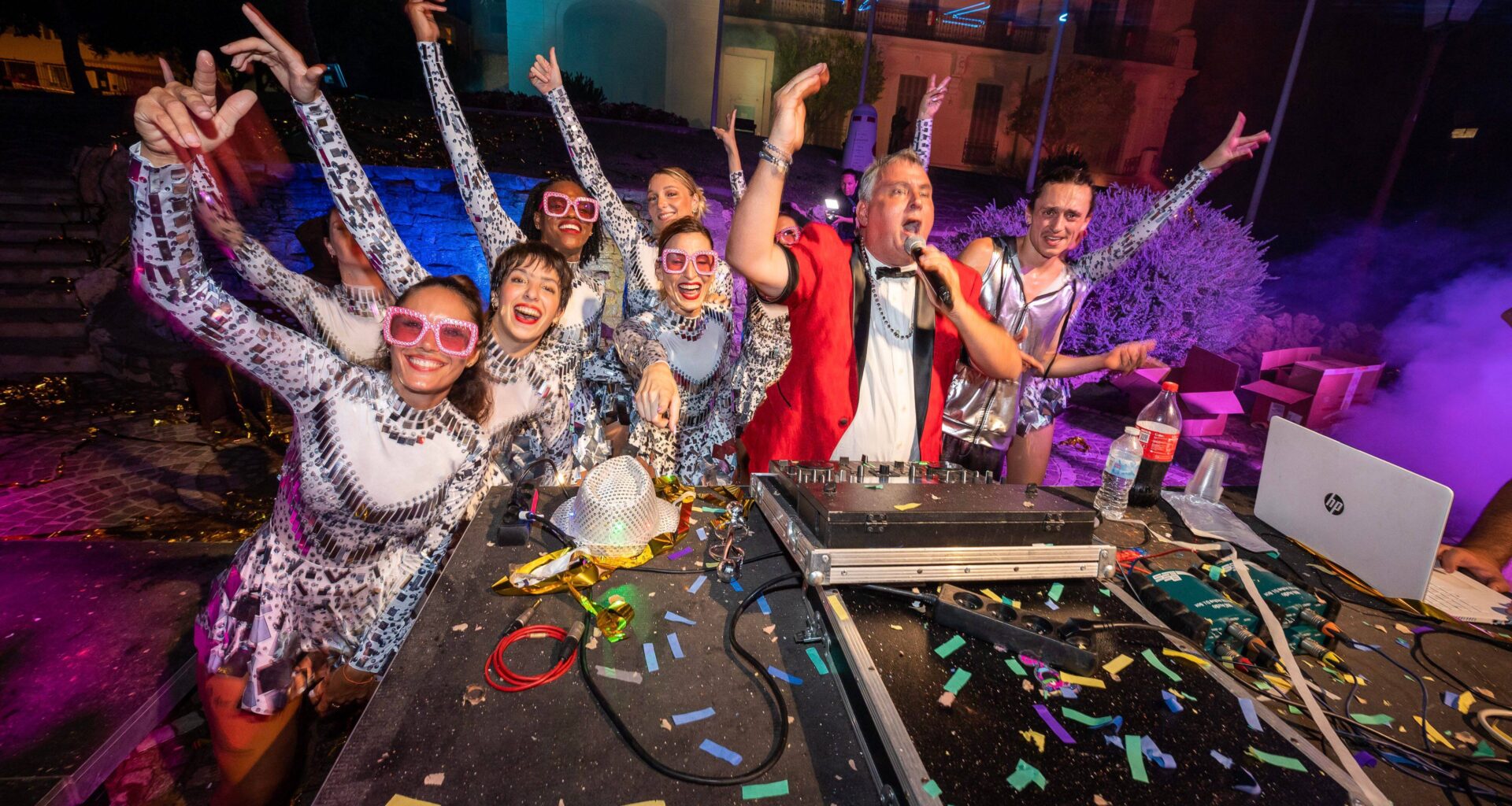 Qui est Gilles Roche, l’animateur du Carnaval de Nice qui exporte son "savoir-fête" jusqu’au Japon?