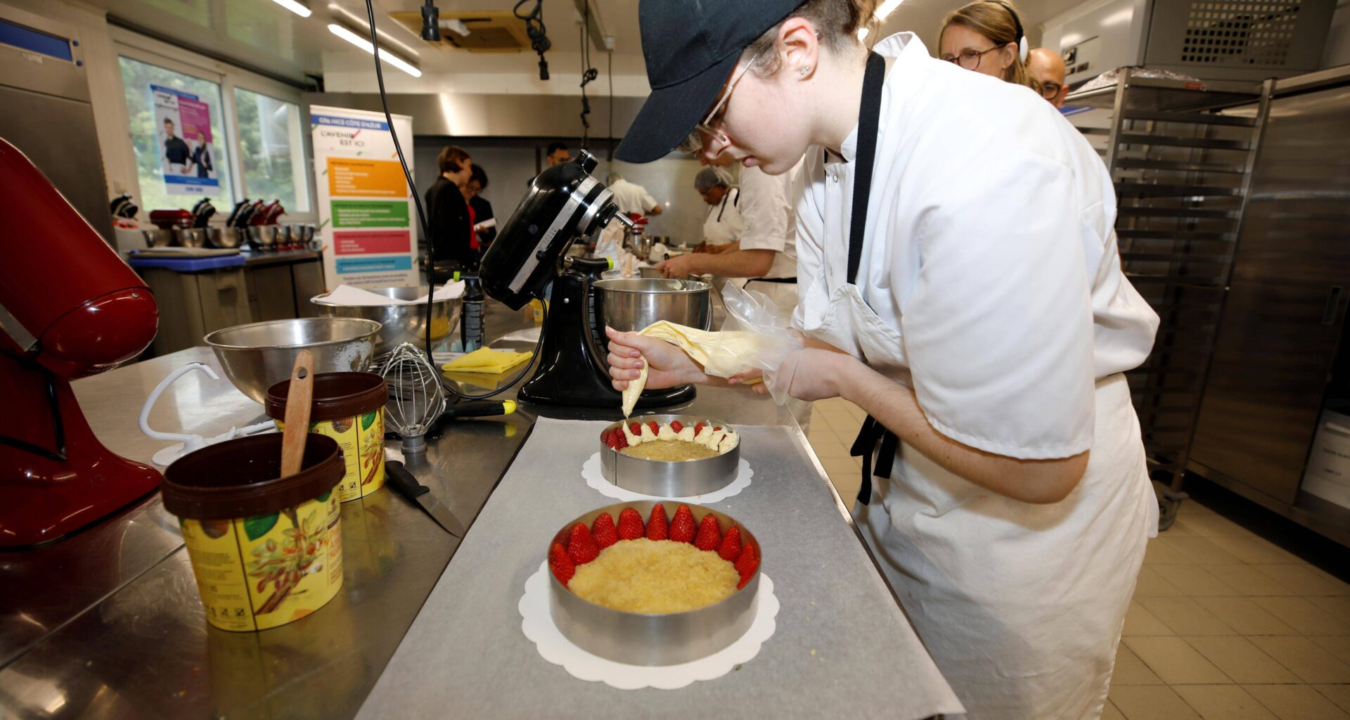 Comment ce défi à la Top Chef, lancé par un célèbre chocolatier, a permis à sept jeunes azuréens de se réinsérer