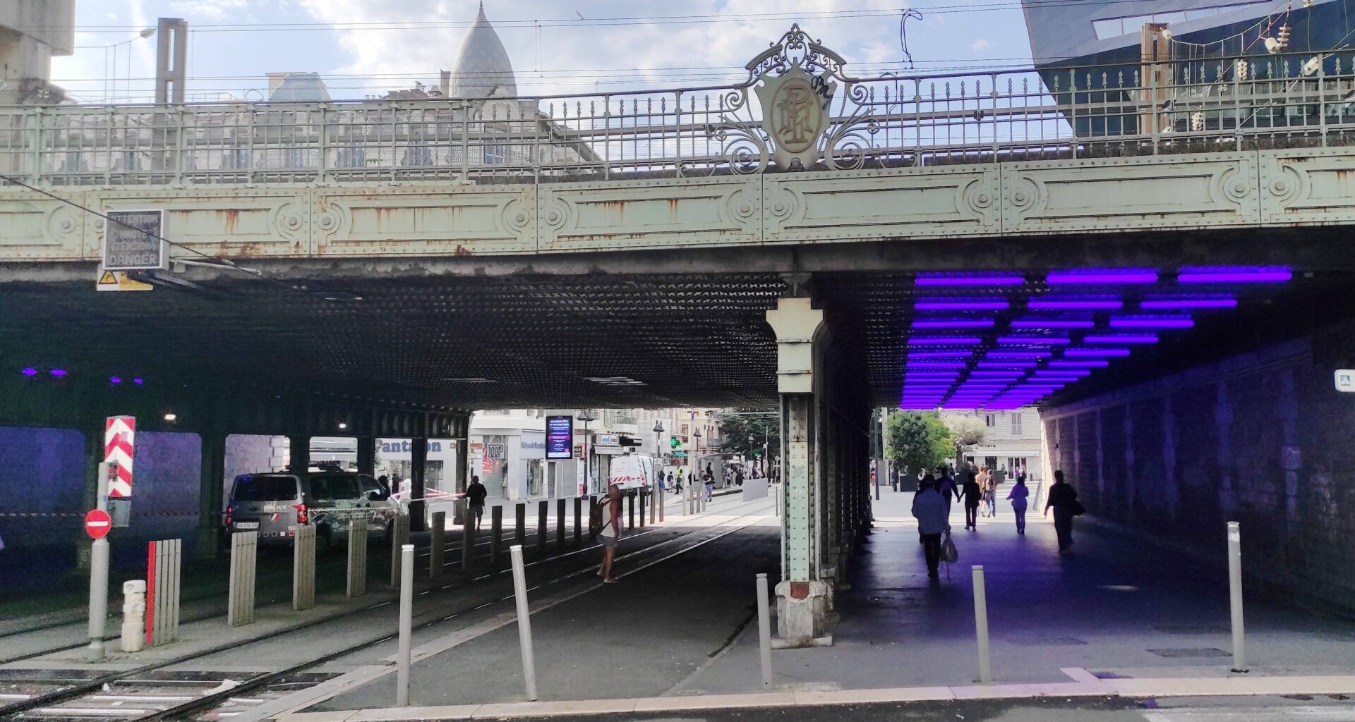 Il s'appelait Christophe: on vous raconte qui était le SDF retrouvé mort sous le pont de la gare à Nice