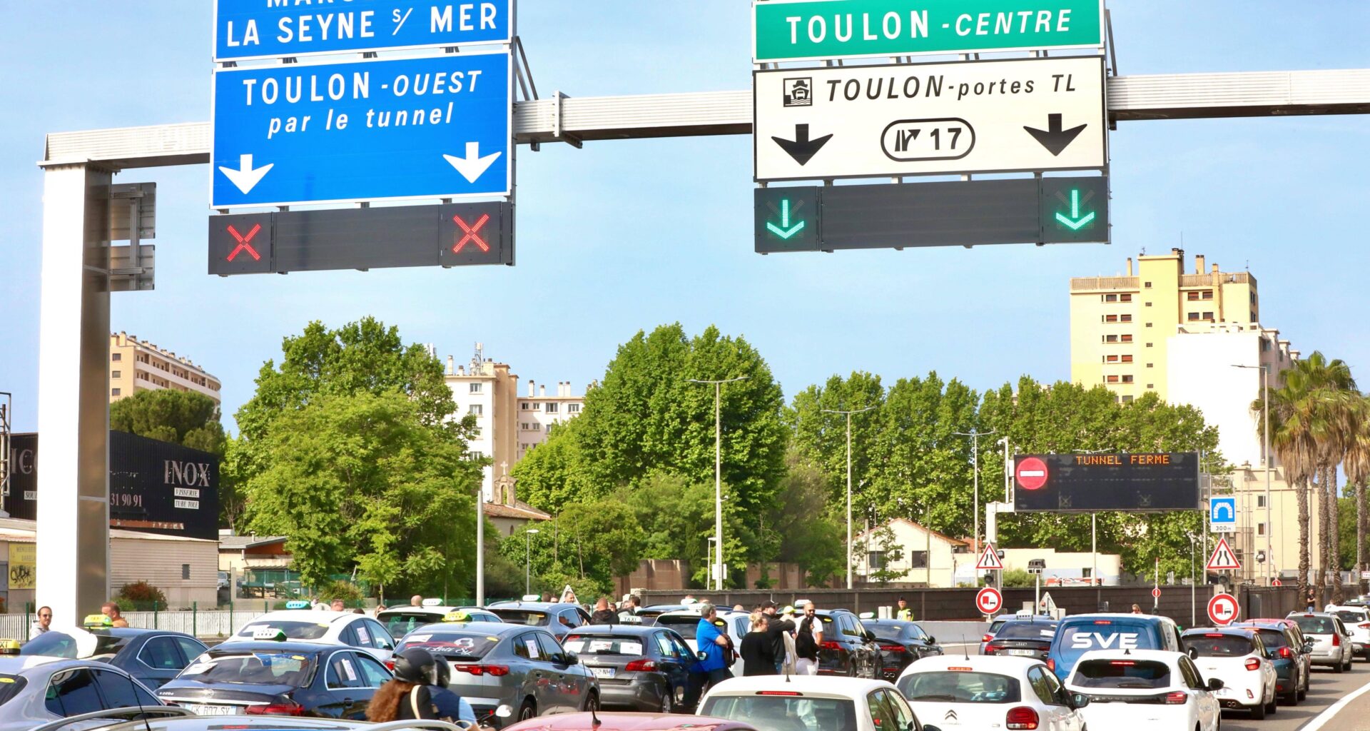 Le mouvement de blocage des taxis va se poursuivre ce mardi: grosse pagaille attendue dans la métropole toulonnaise