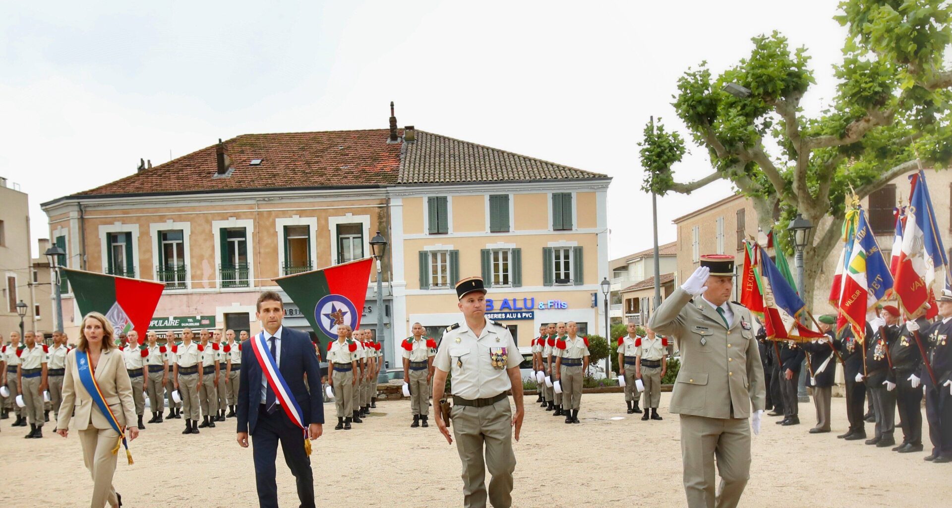 La Légion saute sur Carqueiranne