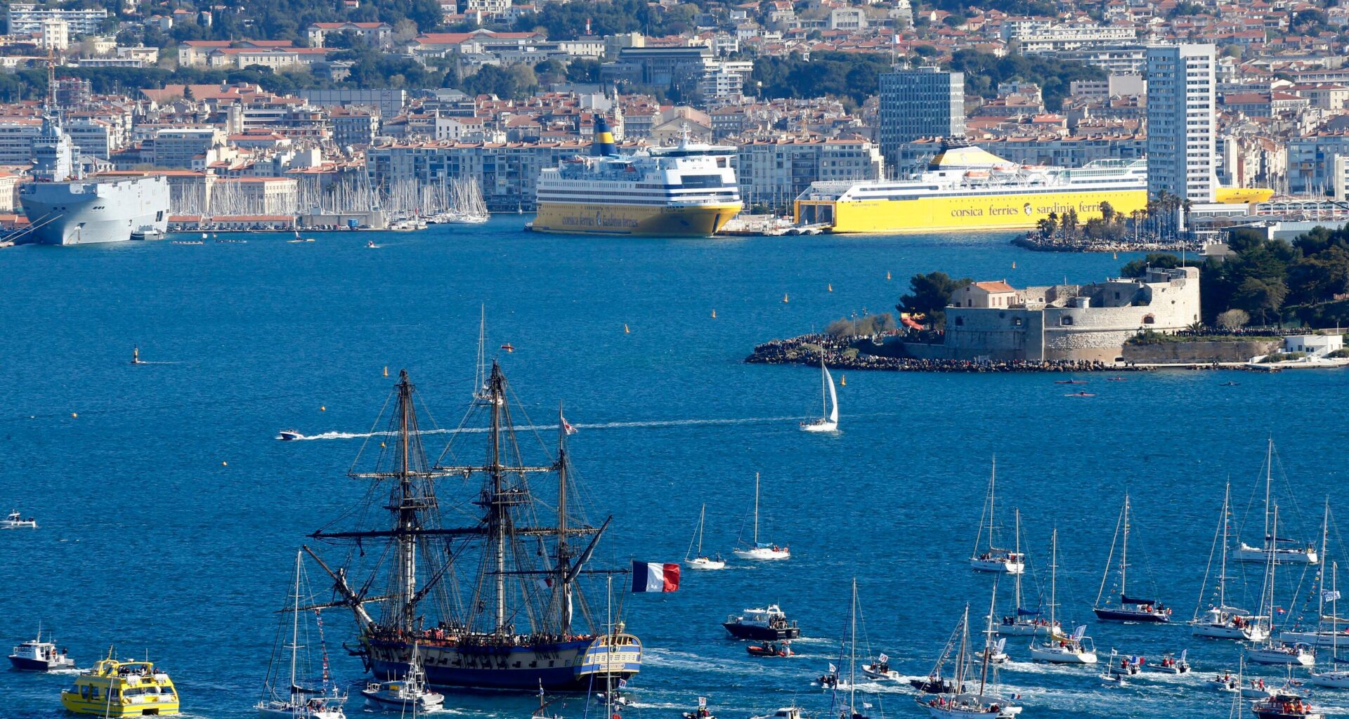La frégate L’Hermione risque de ne plus jamais naviguer faute d’argent, une cagnotte ouverte en ligne pour la sauver
