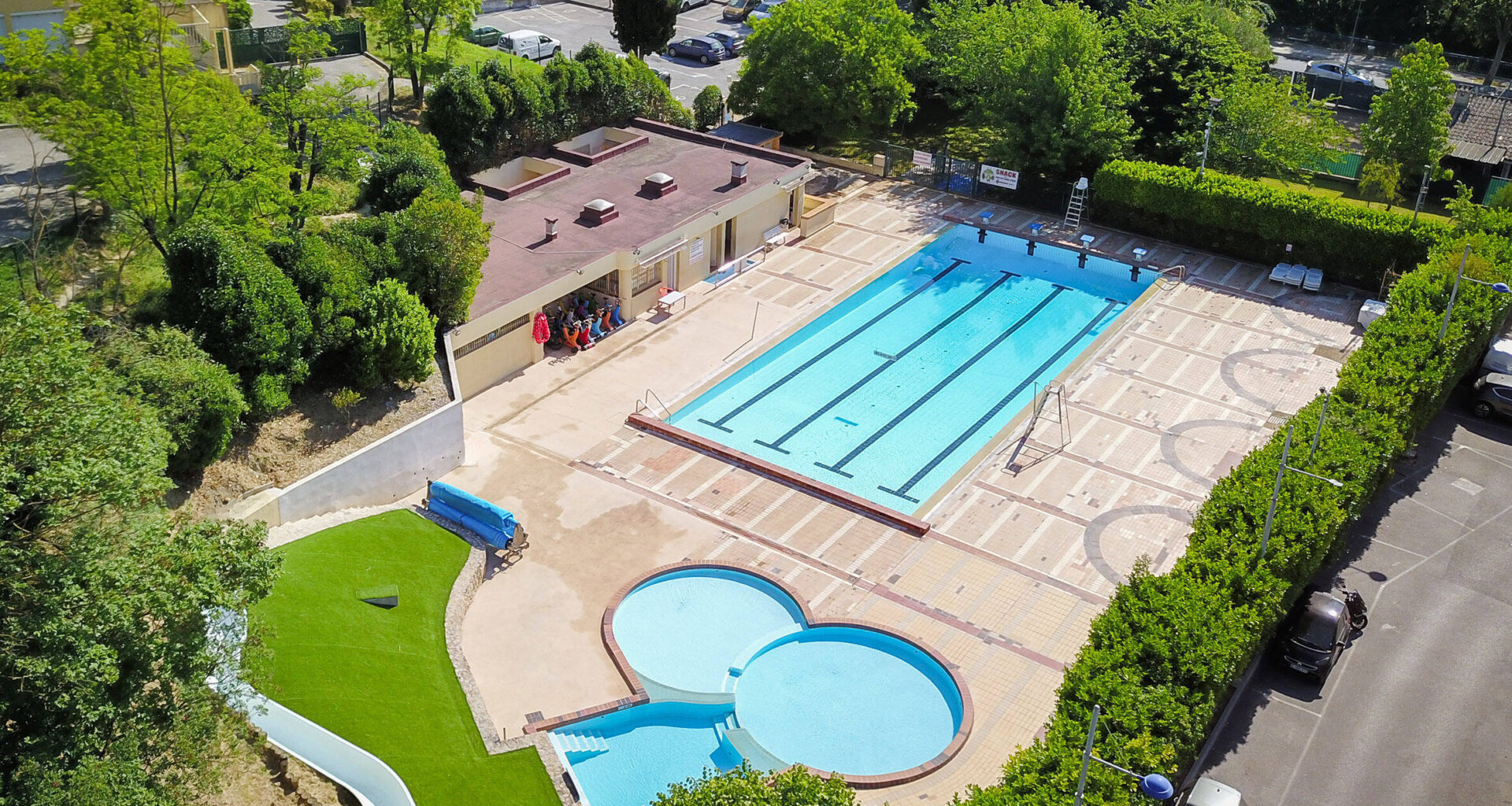 La piscine de cette commune près de Nice a rouvert ses portes pour la saison estivale