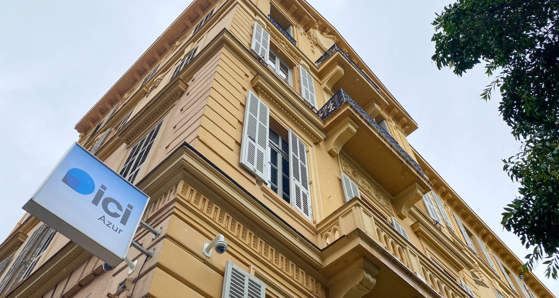 16 salariés de la radio Ici Azur réclament le retour de l’information locale et dénoncent une politique éditoriale "dangereuse et incompréhensible"