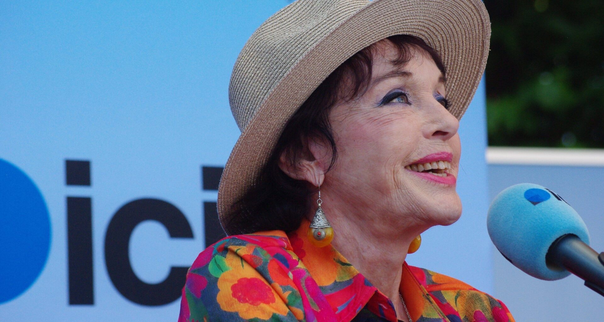"J’ai grandi comme un garçon de l’époque, dans une liberté absolument totale": Anny Duperey toujours libre au Festival du livre de Nice