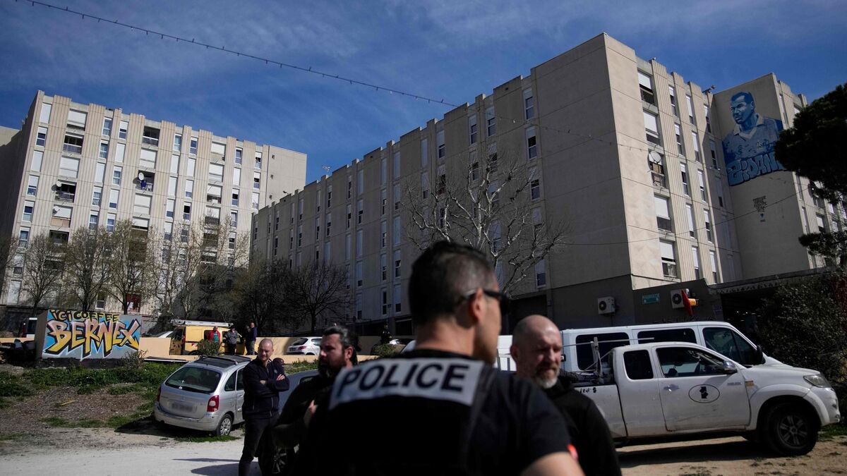Marseille : un jeune homme, criblé de balles à la Castellane, transporté en urgence à l’hôpital