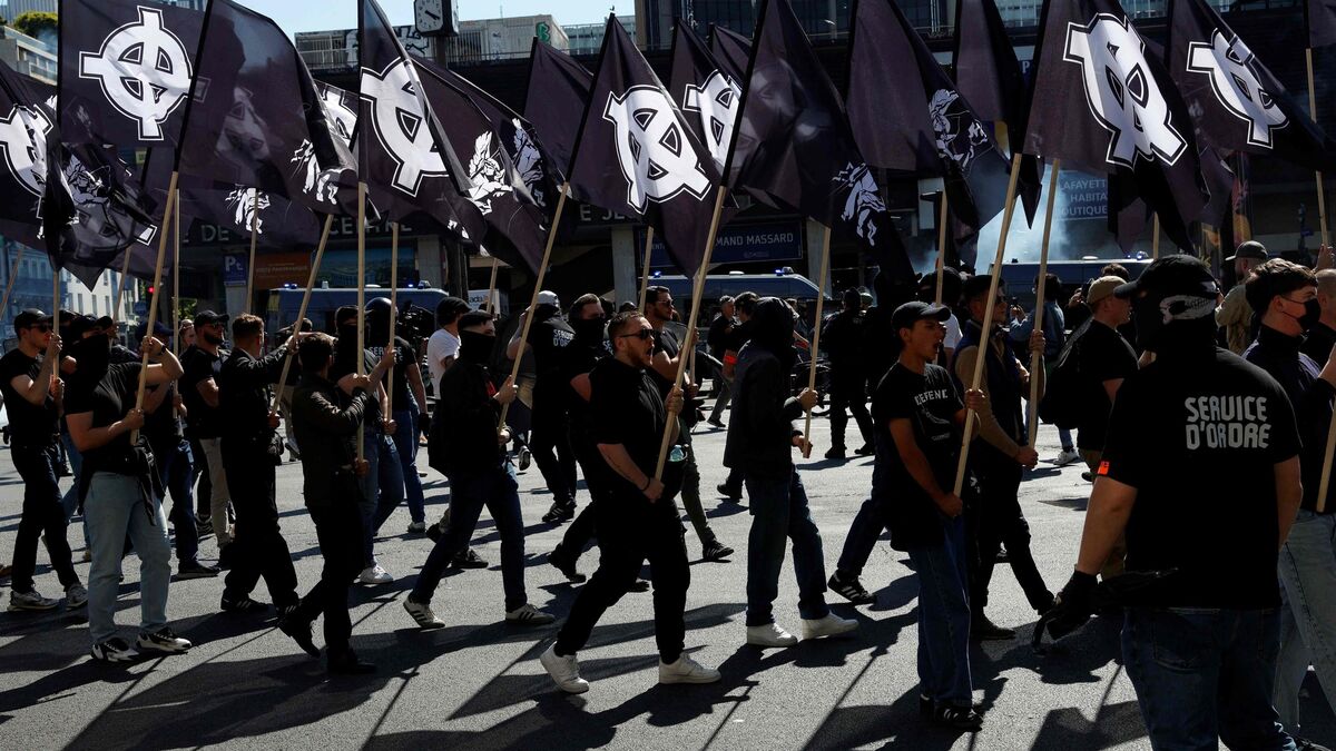Manifestation du Comité du 9-mai : Retailleau signale à la justice des « gestes » et des « symboles » néonazis